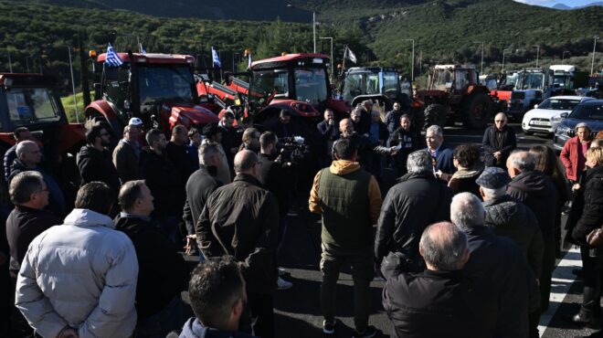 βουλή-πυρ-ομαδόν-από-την-αντιπολίτευσ-563976586