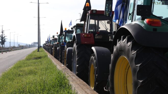 αγρότες-κλείνουν-τις-σήραγγες-των-τεμ-563988655