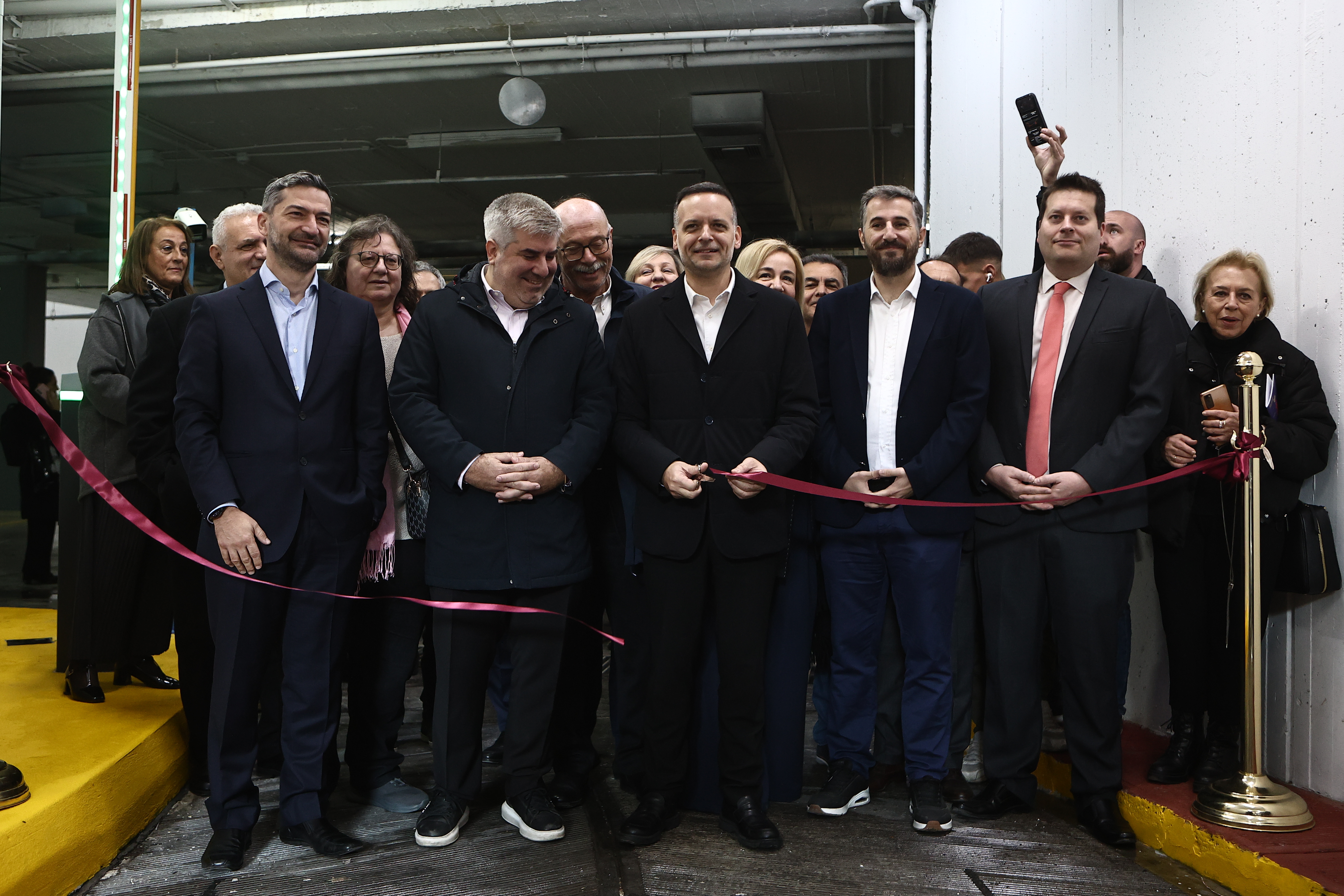 Δήμος Αθηναίων: Ανοιξε το δημοτικό υπόγειο πάρκινγκ στην πλατεία Κοτζιά-3