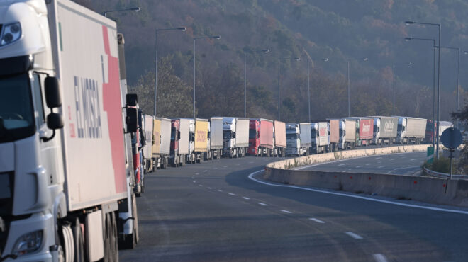 κινητοποιήσεις-αγροτών-εμφραγμα-σε-τ-563985313