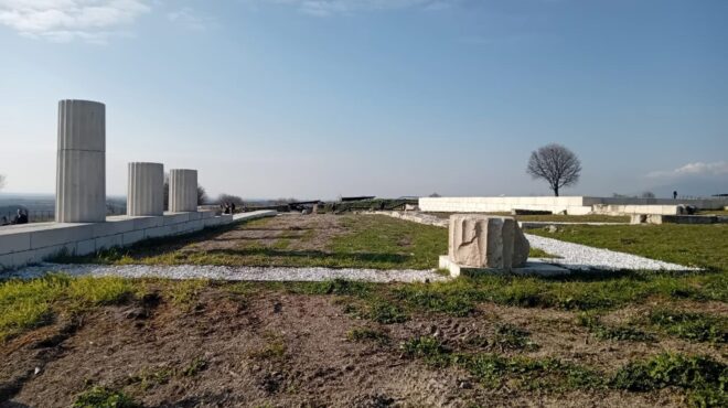 αποδόθηκε-αποκατεστημένο-το-ανάκτορ-563988967