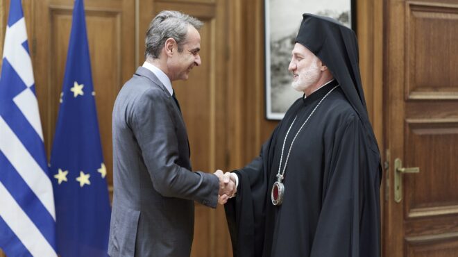 μητσοτάκης-και-ελπιδοφόρος-με-θετικ-563953705