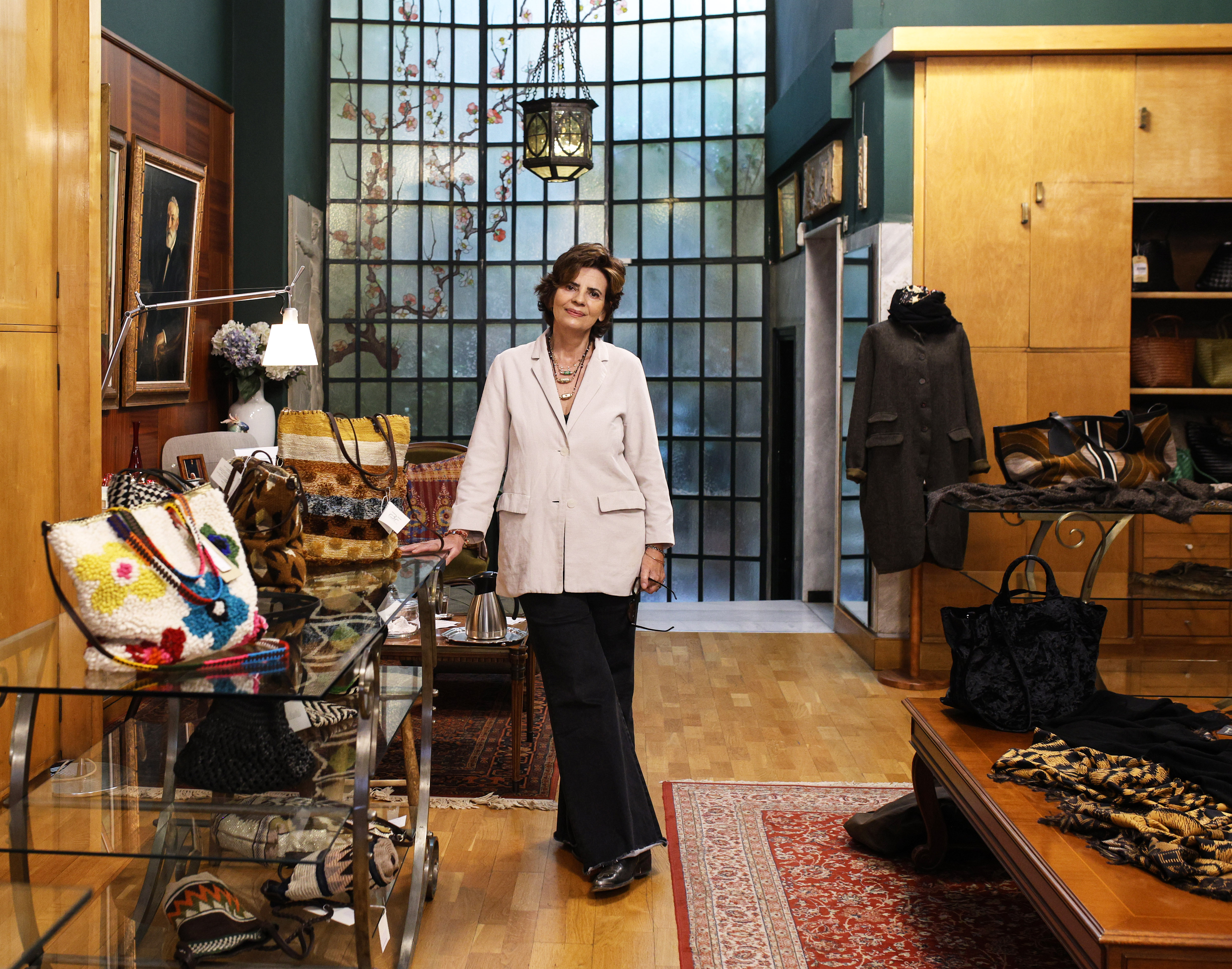 H άλλη Ερμού: Επιβιώνοντας στον 15ο ακριβότερο δρόμο του κόσμου-9