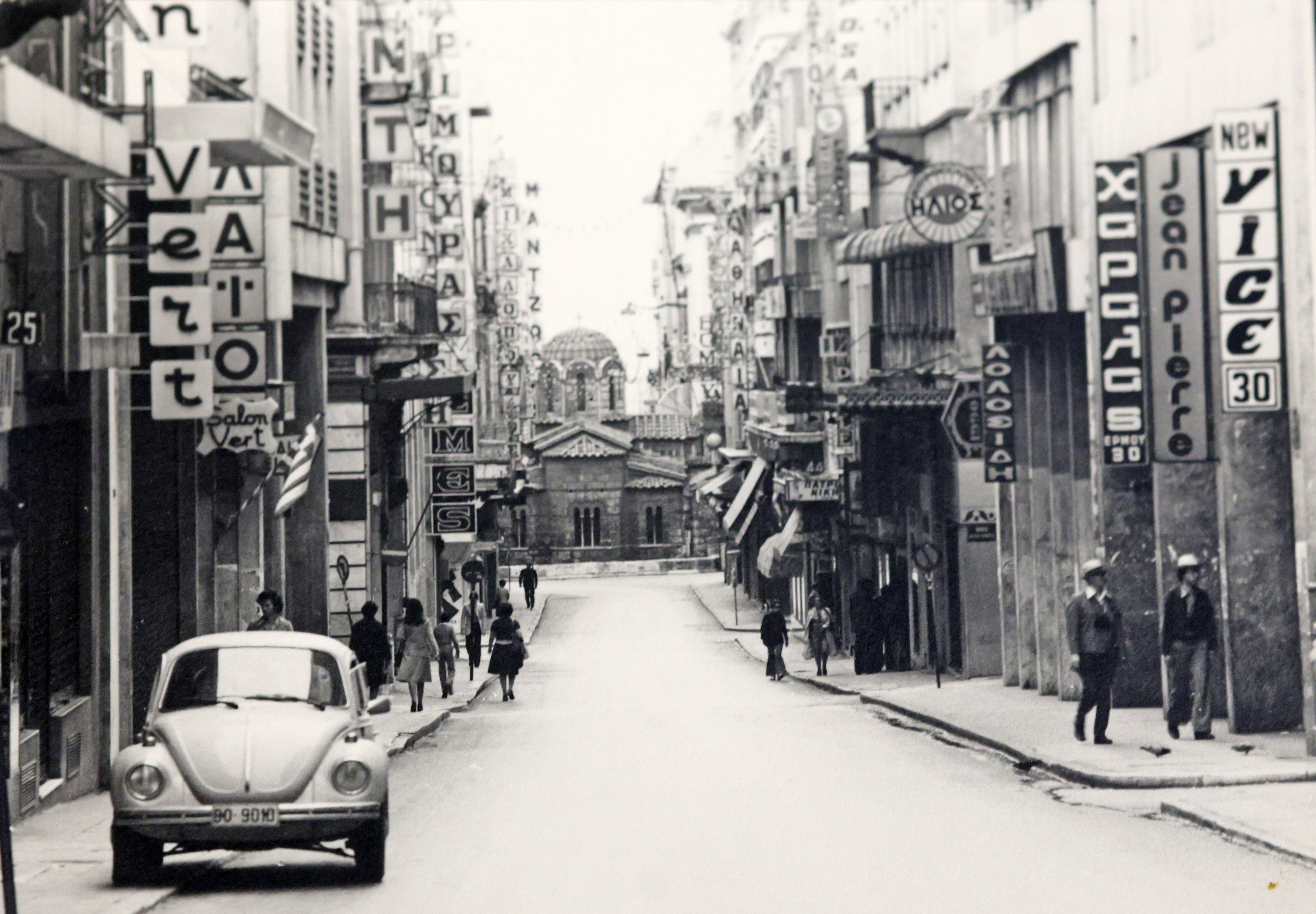 H άλλη Ερμού: Επιβιώνοντας στον 15ο ακριβότερο δρόμο του κόσμου-11