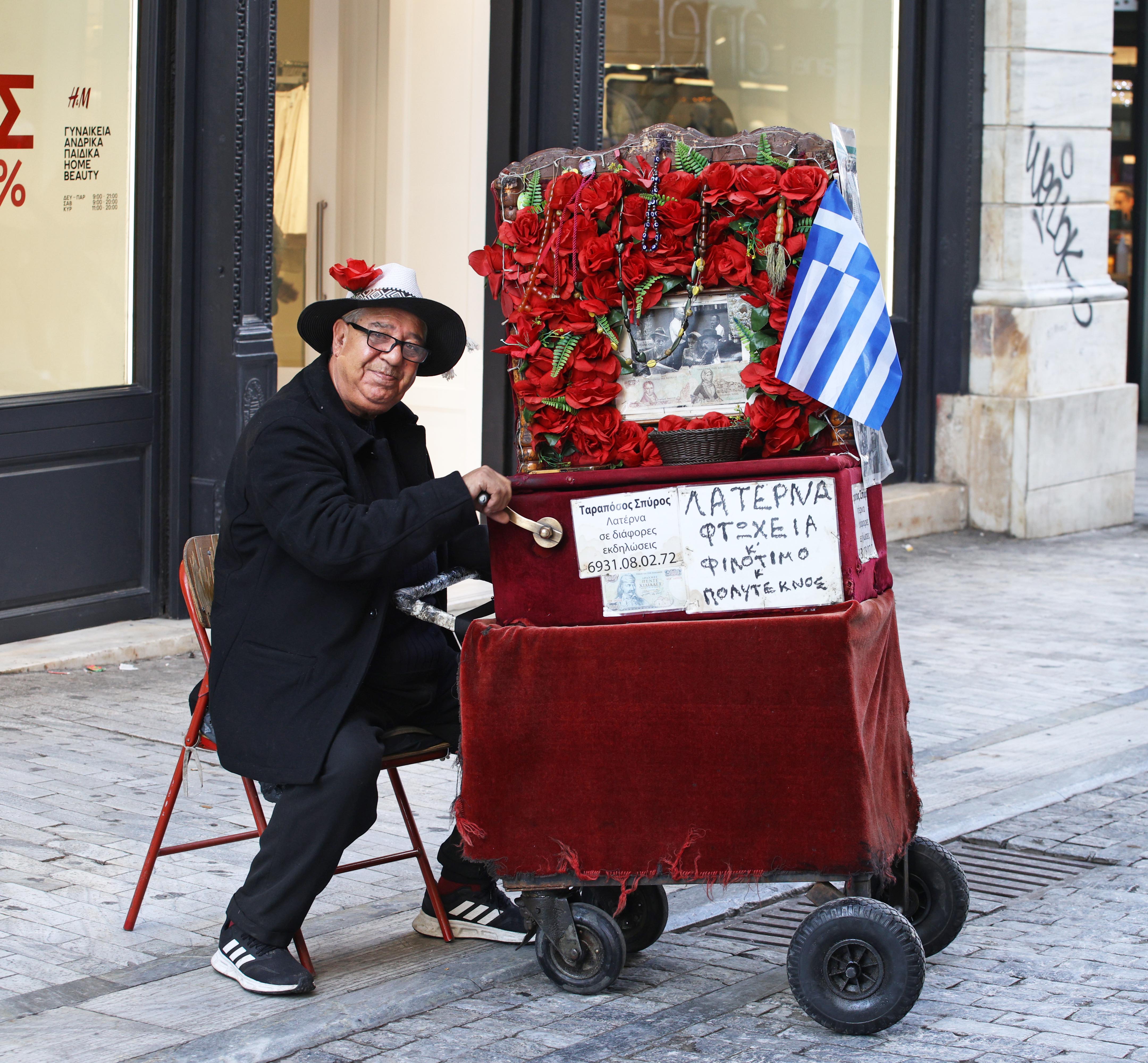 H άλλη Ερμού: Επιβιώνοντας στον 15ο ακριβότερο δρόμο του κόσμου-5