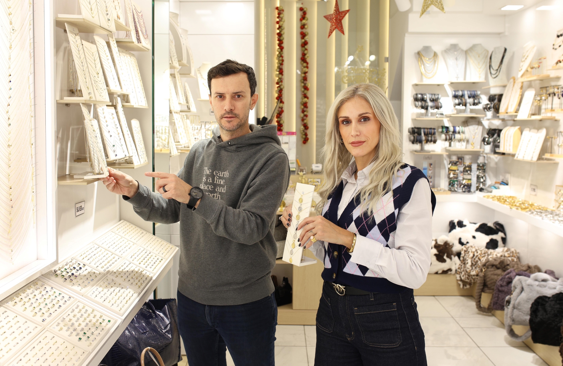 H άλλη Ερμού: Επιβιώνοντας στον 15ο ακριβότερο δρόμο του κόσμου-4