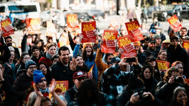 το-0001-κατέχει-τριπλάσιο-πλούτο-από-το-50-τ-563969413