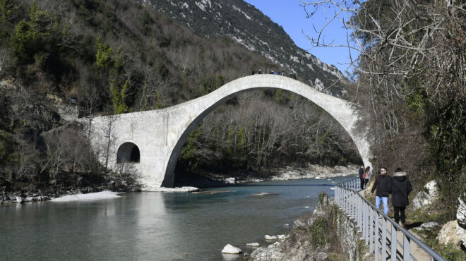 το-γεφύρι-της-πλάκας-αναστηλώθηκε-με-563957041