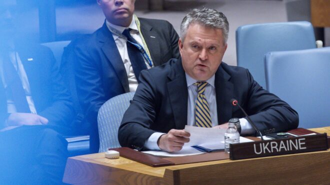 κίνα-ουκρανός-αξιωματούχος-στο-πεκίν-563982535