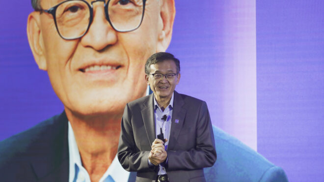 πώς-ο-λιπ-μπου-ταν-μάγεψε-τον-τραμπ-κα-563993536