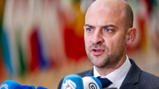 γάλλος-υπεξ-κατάπαυση-πυρός-ή-νέες-κυ-563950636