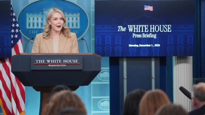 λευκός-οίκος-σε-εξαιρετική-κατάσταση-563951431