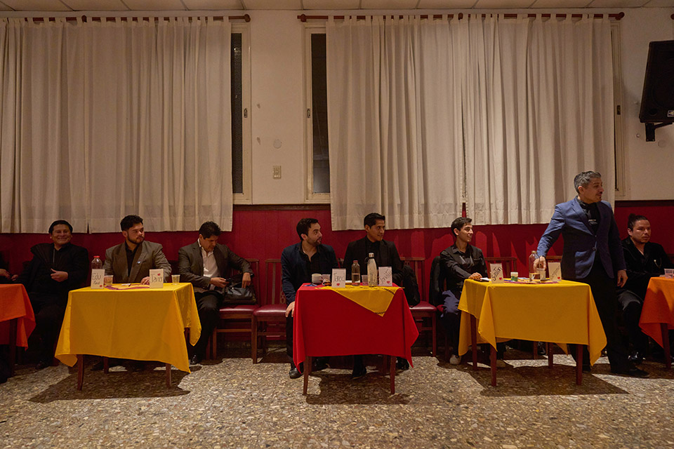 Ο μικρός Χριστός με χειροπέδες-1