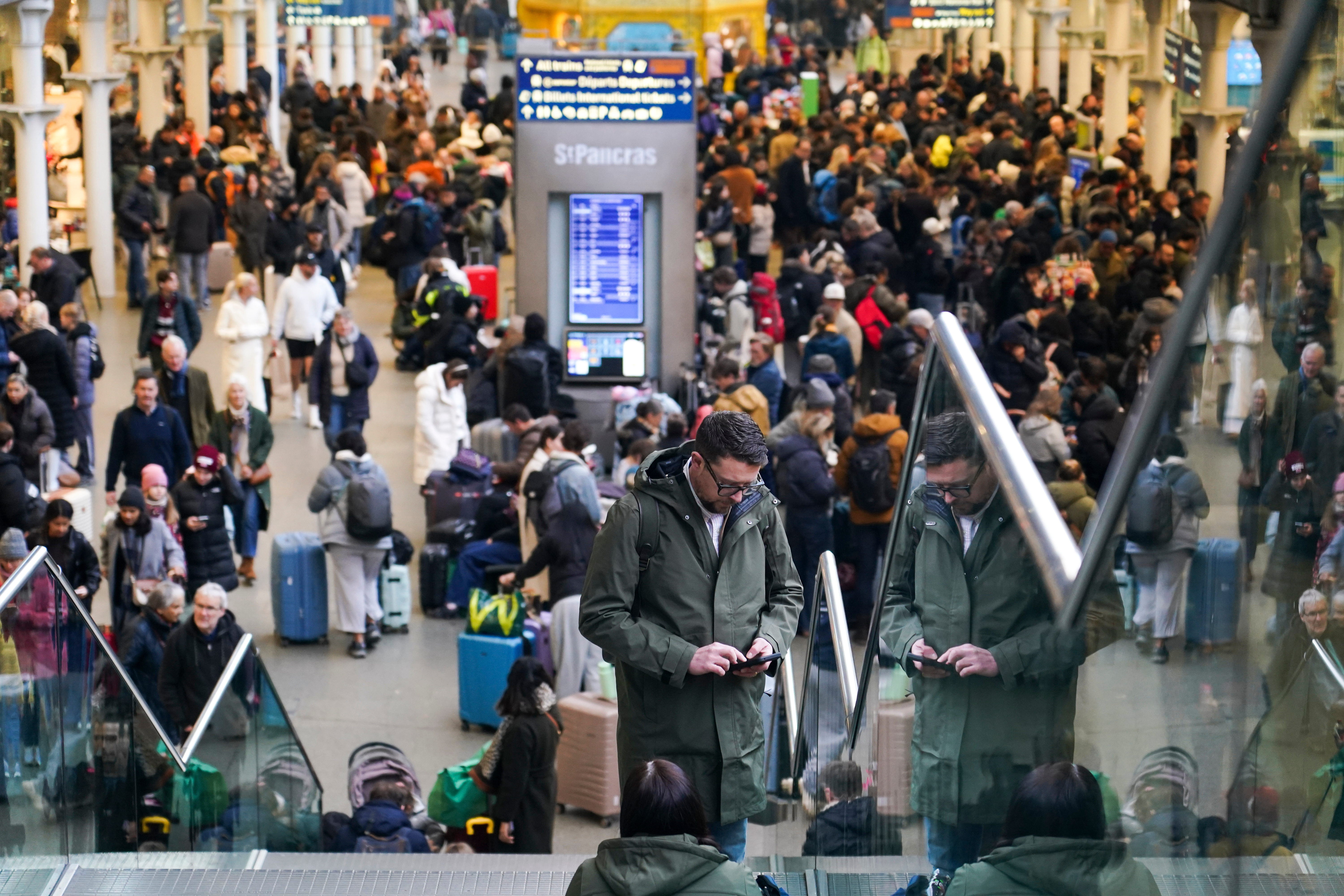 Eurostar: Επαναλειτουργία με… αστερίσκους – Οι εικόνες της ταλαιπωρίας-4