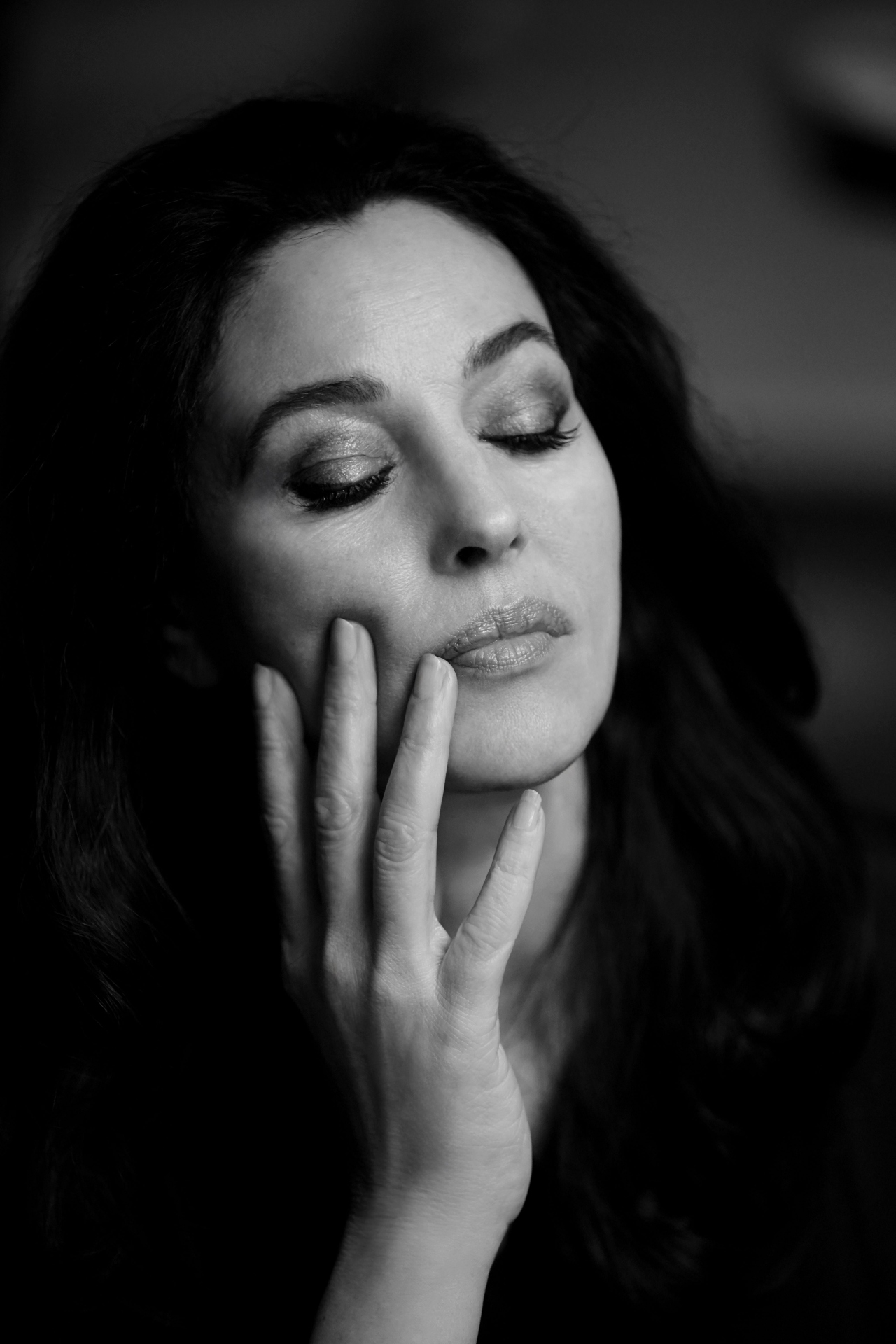 Μόνικα Μπελούτσι στην «Κ»: «H Μαρία Κάλλας με έμαθε ότι η ευαισθησία είναι μια μορφή δύναμης»-1