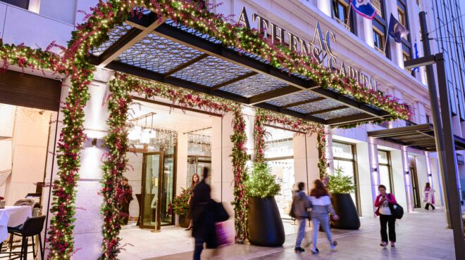 λαμπερή-τελετή-ανάμματος-του-χριστου-563955103