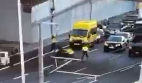 αττική-οδός-οδηγός-μηχανής-επιχείρησ-563970031