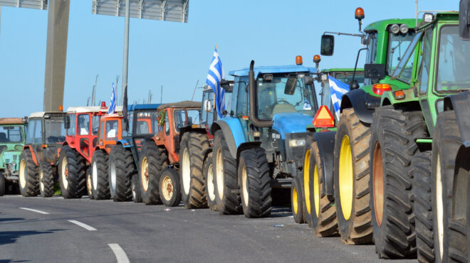 αγρίνιο-αγρότες-απέκλεισαν-την-ιόνια-563998090