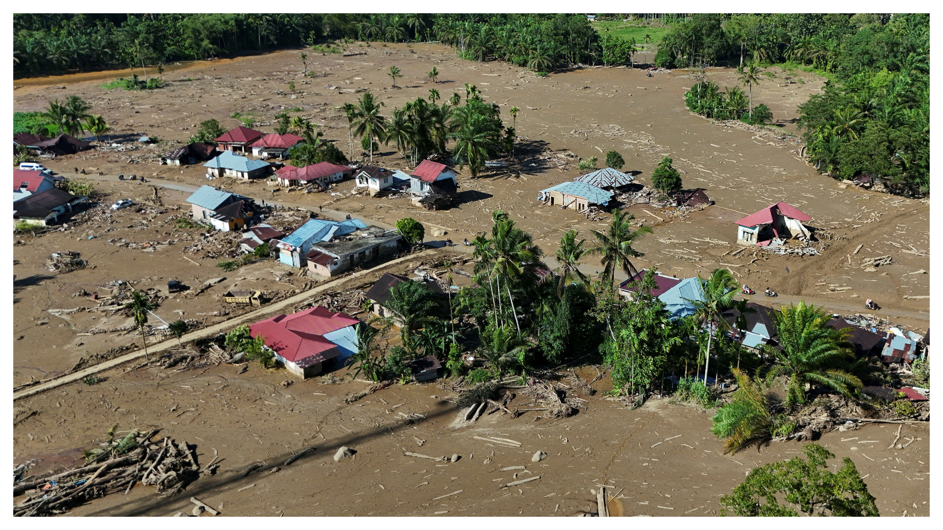 Σχεδόν 800 νεκροί από την τροπική καταιγίδα που σάρωσε τη Νοτιοανατολική Ασία-1