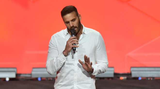 είχα-λάθος-αντίδραση-παραδοχή-με-αι-563981284