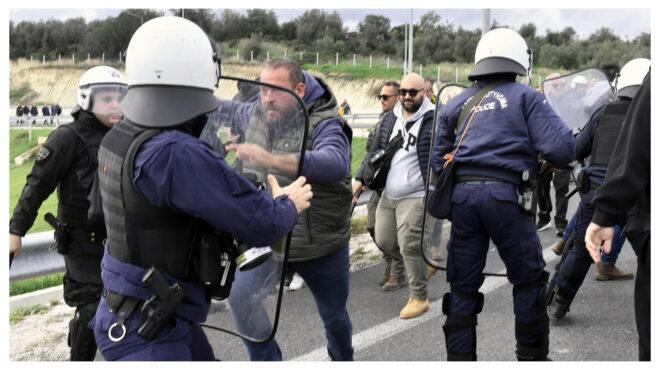 κιάτο-ενταση-και-χημικά-μεταξύ-αγροτώ-563955013