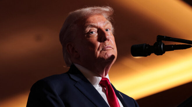 πόλεμος-δημοκρατικών-τραμπ-για-τις-563993608