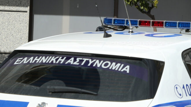 καραμπόλα-έξι-αυτοκινήτων-στην-αθηνώ-563997403