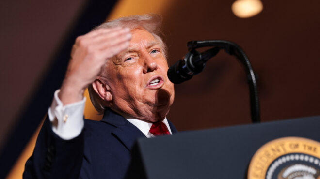 ο-τραμπ-συγχαίρει-τους-ηγέτες-ταϊλάνδ-563997409