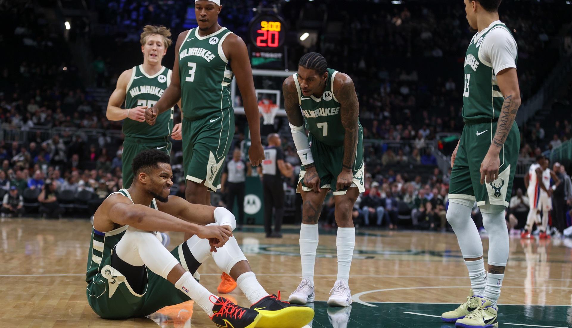 NBA: Αγωνία στους Μπακς για τον νέο τραυματισμό του Γιάννη – Νίκη επί των Πίστονς-1