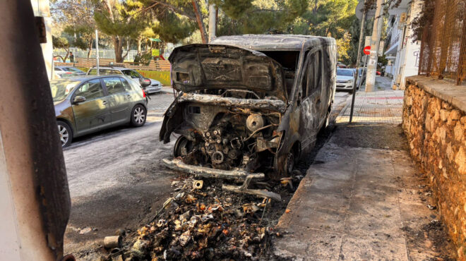 καισαριανή-εμπρηστική-επίθεση-σε-φορ-563997244