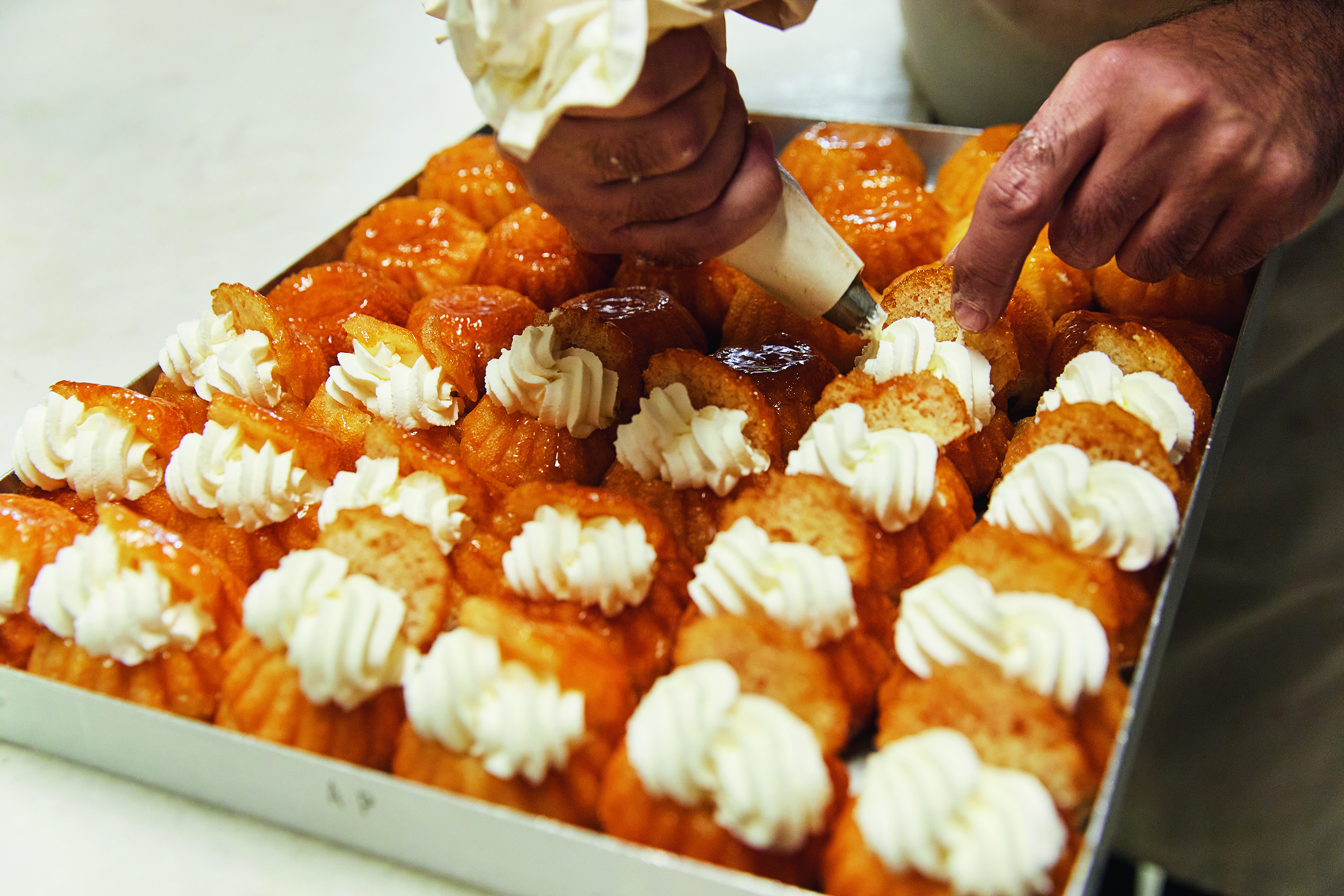 Τα καλύτερα γλυκά των γιορτών (εκτός από κουραμπιέδες και μελομακάρονα)-4