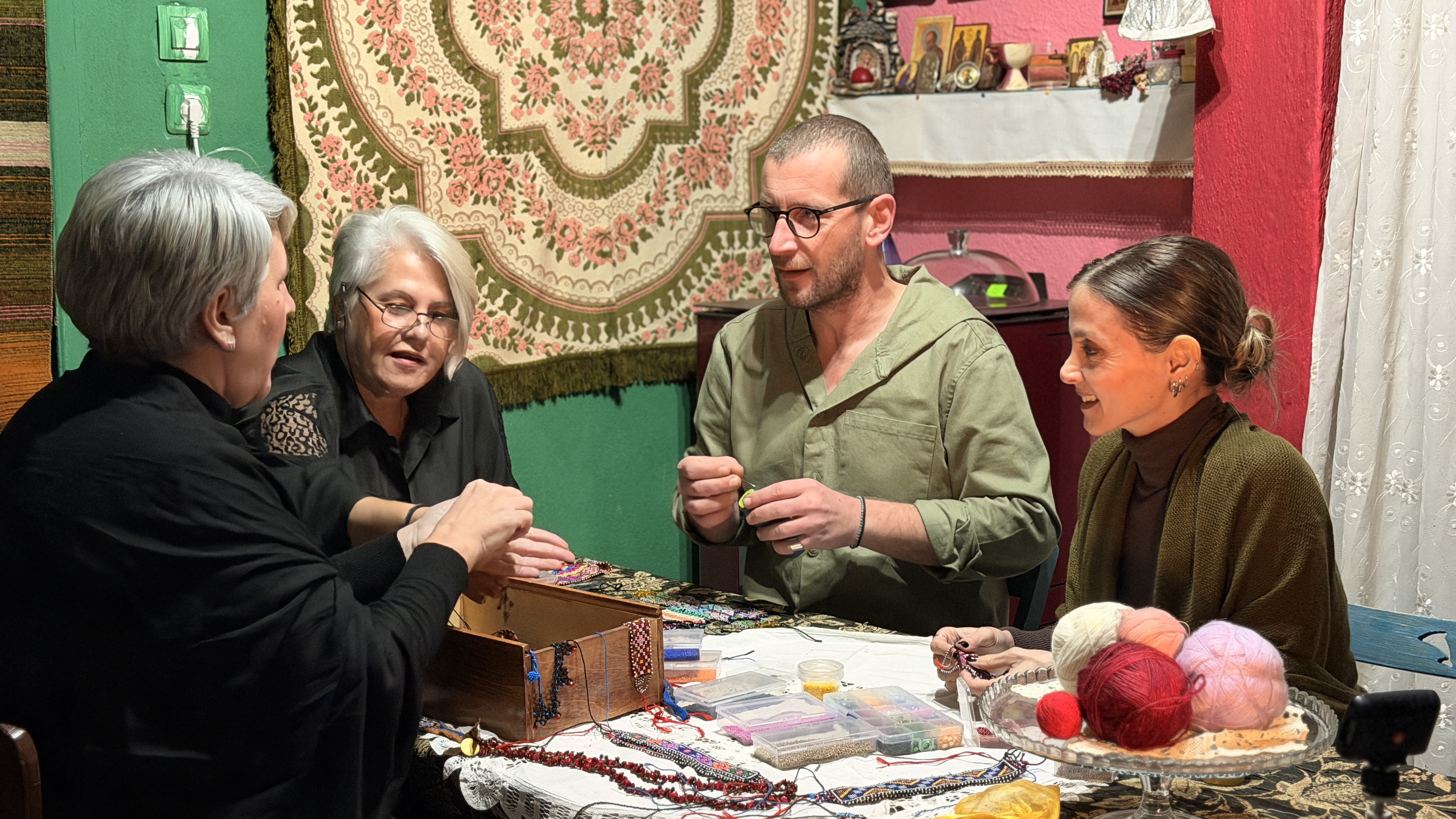 Αναβιώνοντας κοσμήματα του 1900 σε ένα χωριό του Εβρου-6