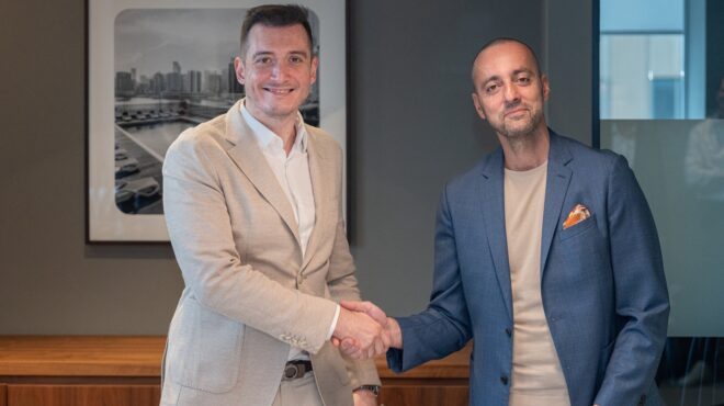 συμφωνία-για-άφιξη-του-radisson-collection-στη-σαντορί-563982364