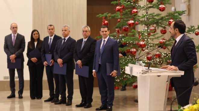 κύπρος-ορκίστηκαν-οι-νέοι-υπουργοί-με-563963647