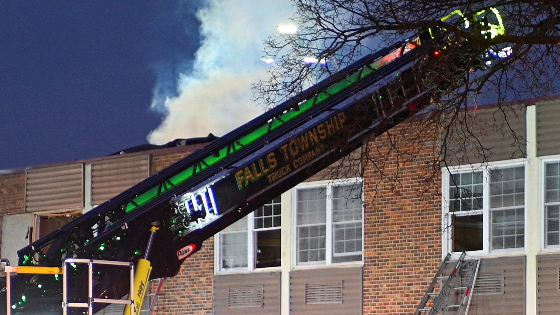 ΗΠΑ: Δύο νεκροί και πέντε αγνοούμενοι λόγω εκρήξεων σε οίκο ευγηρίας-1