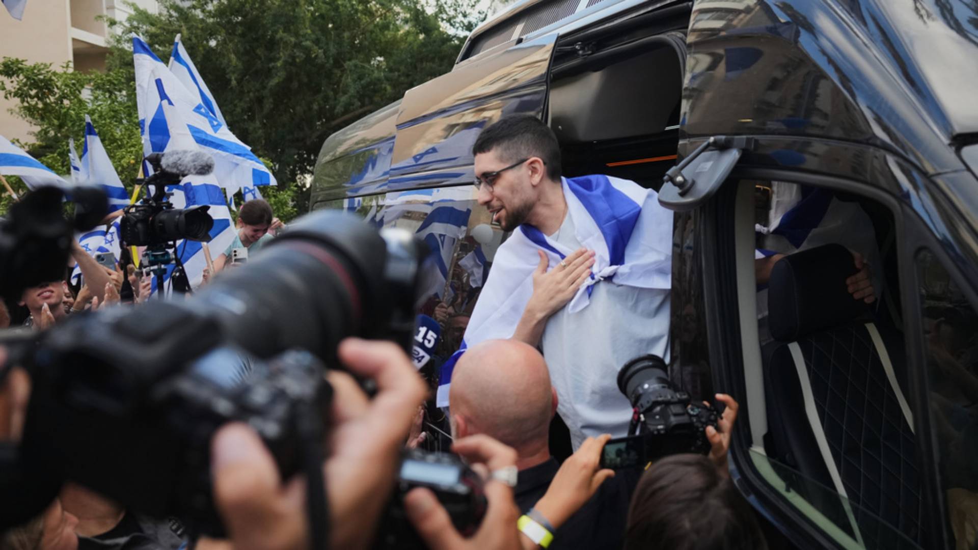 Το 2025 μέσα από 30 φωτογραφίες – Τα γεγονότα που σημάδεψαν τη χρονιά που πέρασε-29