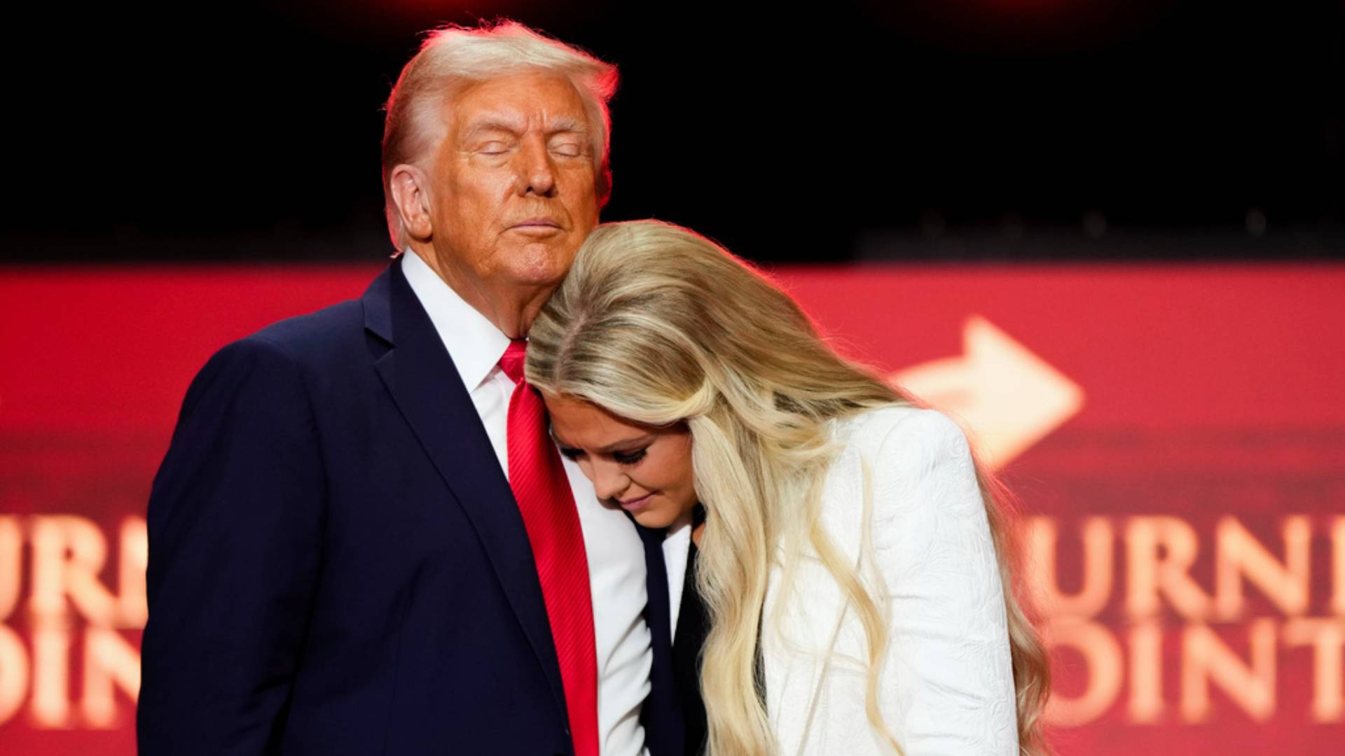 Το 2025 μέσα από 30 φωτογραφίες – Τα γεγονότα που σημάδεψαν τη χρονιά που πέρασε-26