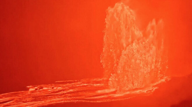 εντυπωσιακές-εικόνες-από-το-ηφαίστει-563993869