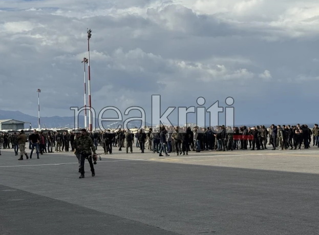Επεισόδια με αγρότες στην Κρήτη: Εκλεισε το αεροδρόμιο του Ηρακλείου – Αποκλεισμός και στα Χανιά-1