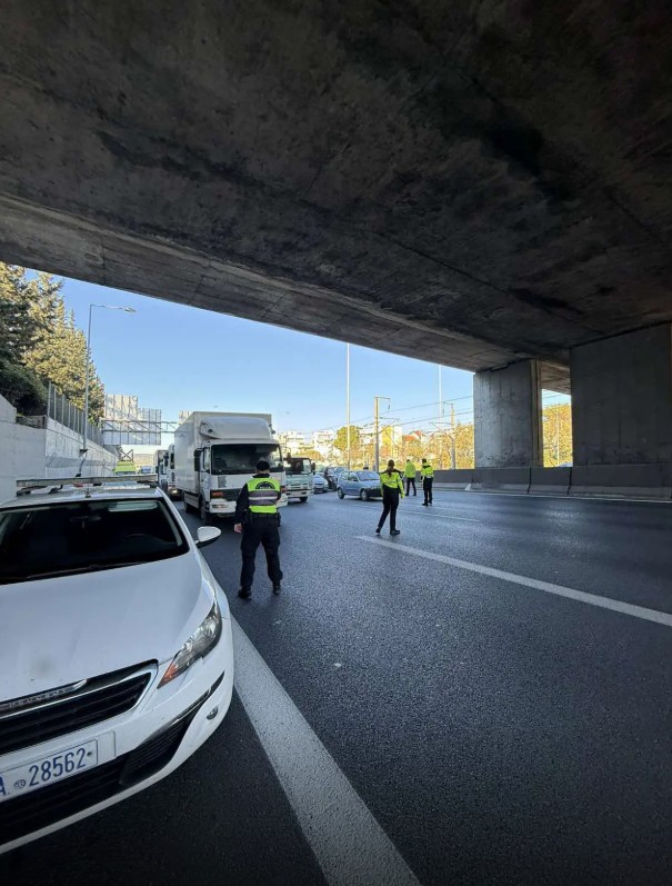 Αττική Οδός: Χωρίς δίπλωμα ο 28χρονος οδηγός που τραυμάτισε δύο αστυνομικούς-2