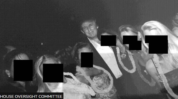 Υπόθεση Επσταϊν: Νέες φωτογραφίες στη δημοσιότητα με Τραμπ, Γκέιτς και Μπάνον-3