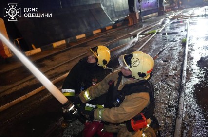 Ουκρανία: «Τρία τουρκικά πλοία χτυπήθηκαν από τη ρωσική επίθεση στην Οδησσό»-2