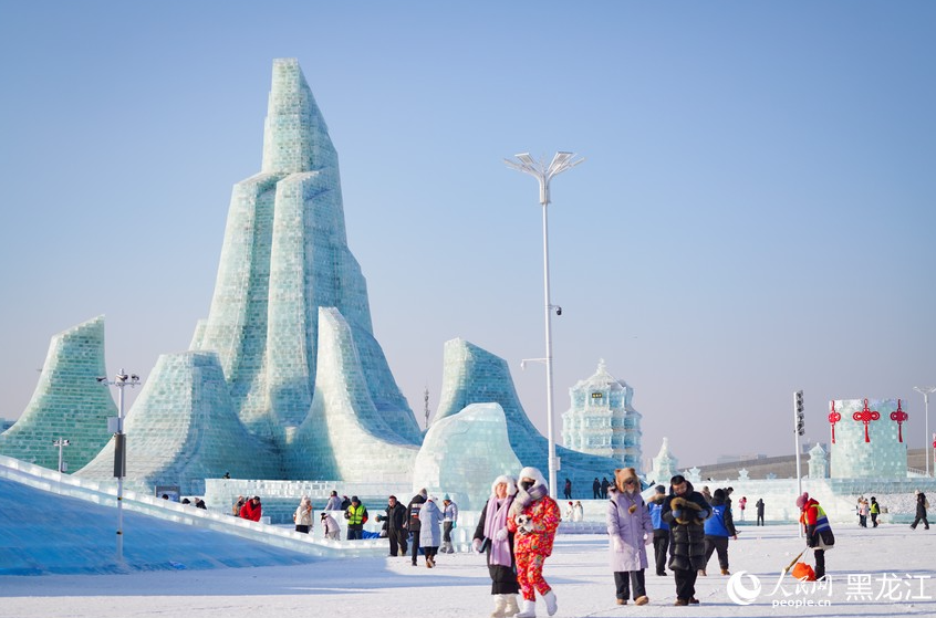 Ανοιξε στη Χαρμπίν το μεγαλύτερο θεματικό πάρκο από πάγο στον κόσμο-3