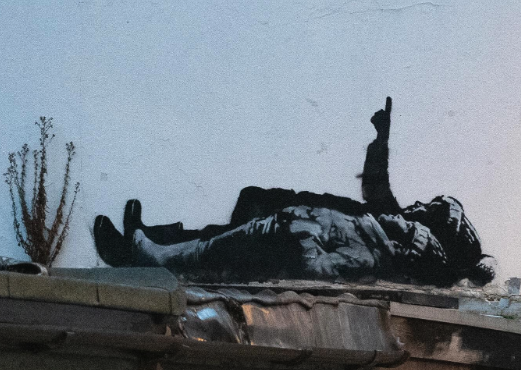 νέο-γκράφιτι-του-banksy-εμφανίστηκε-στο-λον-563989972