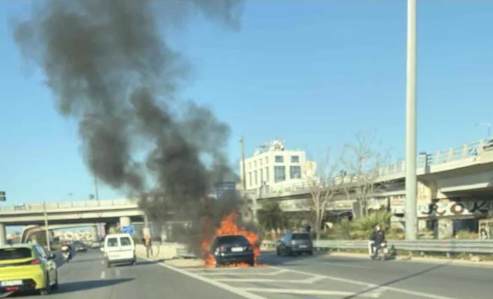 Κατεσβέσθη η φωτιά σε αυτοκίνητο στη νέα Παραλιακή – Κανονικά η κυλοφορία-1