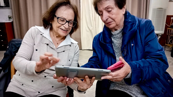 κάθε-απόγευμα-ανοίγω-το-τάμπλετ-και-χ-563972437