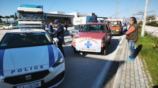 αγρότες-εφτασαν-τα-τρακτέρ-στο-λιμάνι-563970151