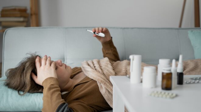 η-γρίπη-χτυπάει-αμέσως-η-covid-σταδιακά-563969074