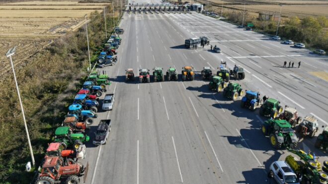 ενισχύεται-το-μπλόκο-των-αγροτών-στη-ν-563950927