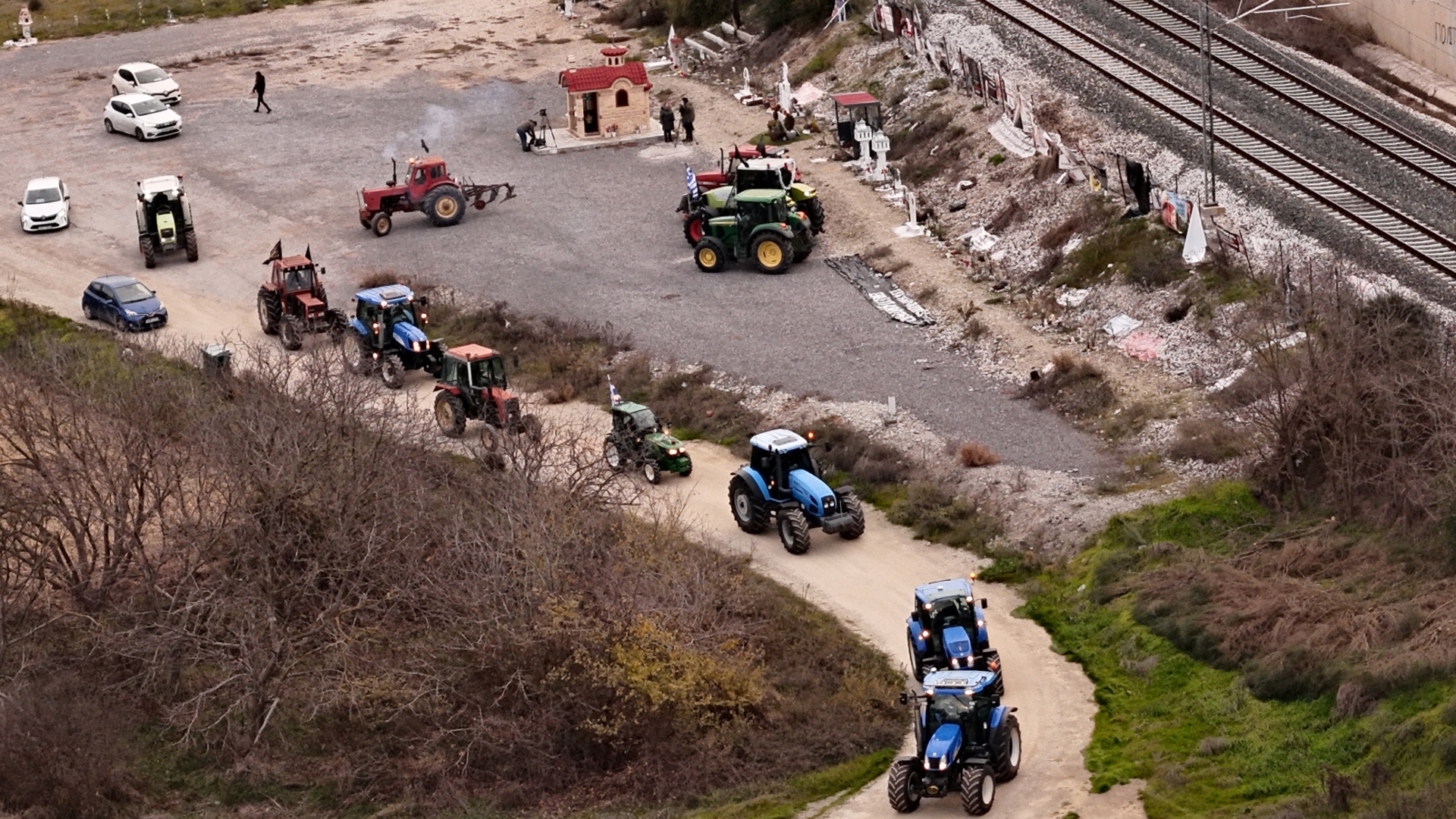 Αγροτικές κινητοποιήσεις: Παραμένουν στα μπλόκα τα τρακτέρ – Οι επόμενες κινήσεις-1